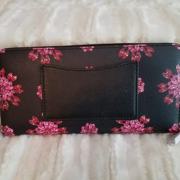 50% OFF!  Michael Kors Floral Wallet - Picture 3 of 6